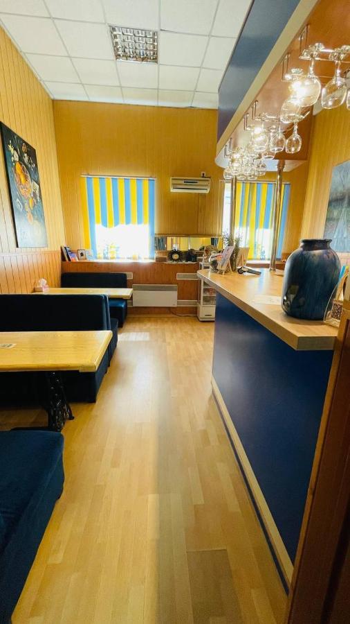 Арт-Вокзал Hotel Krivoy Rog Ngoại thất bức ảnh