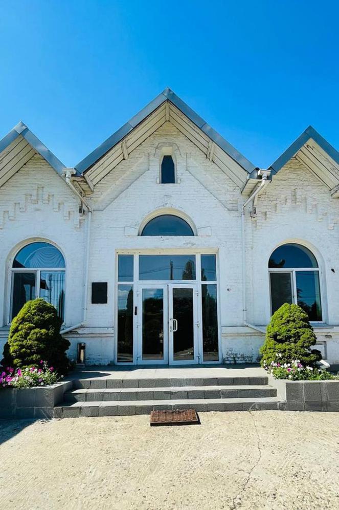 Арт-Вокзал Hotel Krivoy Rog Ngoại thất bức ảnh