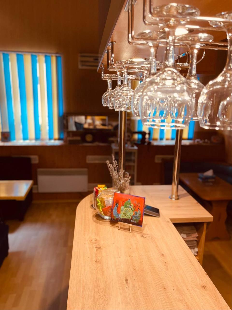 Арт-Вокзал Hotel Krivoy Rog Ngoại thất bức ảnh